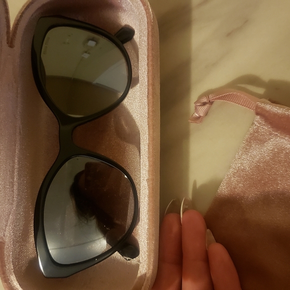 Miu miu cateye sunglasses 🕶 - Picture 7 of 9